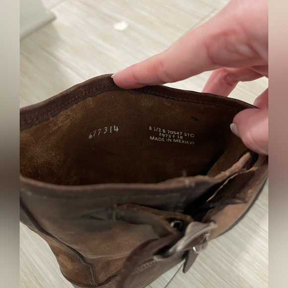 Frye Veronica short boots ๐ - Picture 2 of 4